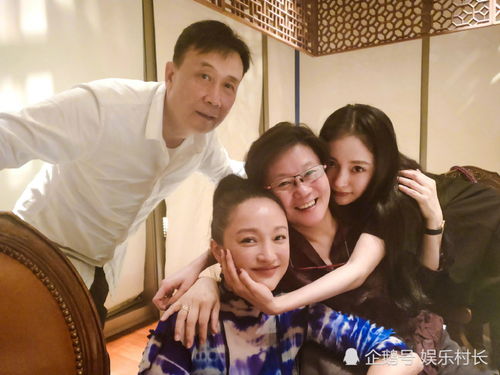 李少红晒与杨幂合照_李少红导演晒与杨幂合照配文：和晴雯的一期一会